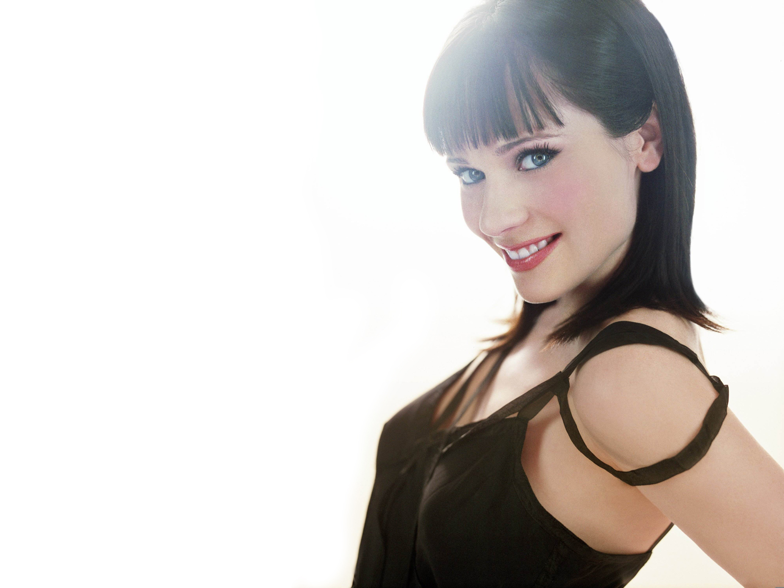 Zooey_Deschanel_025